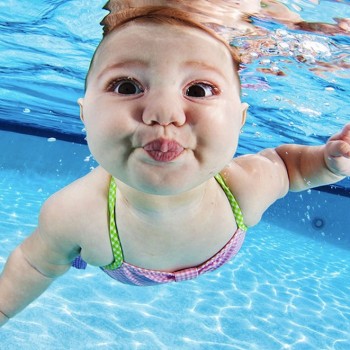 Corso di scuola nuoto per baby